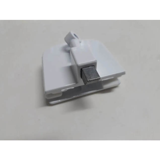 1523 Trinco Central Para Basculante Branco Com Corrente