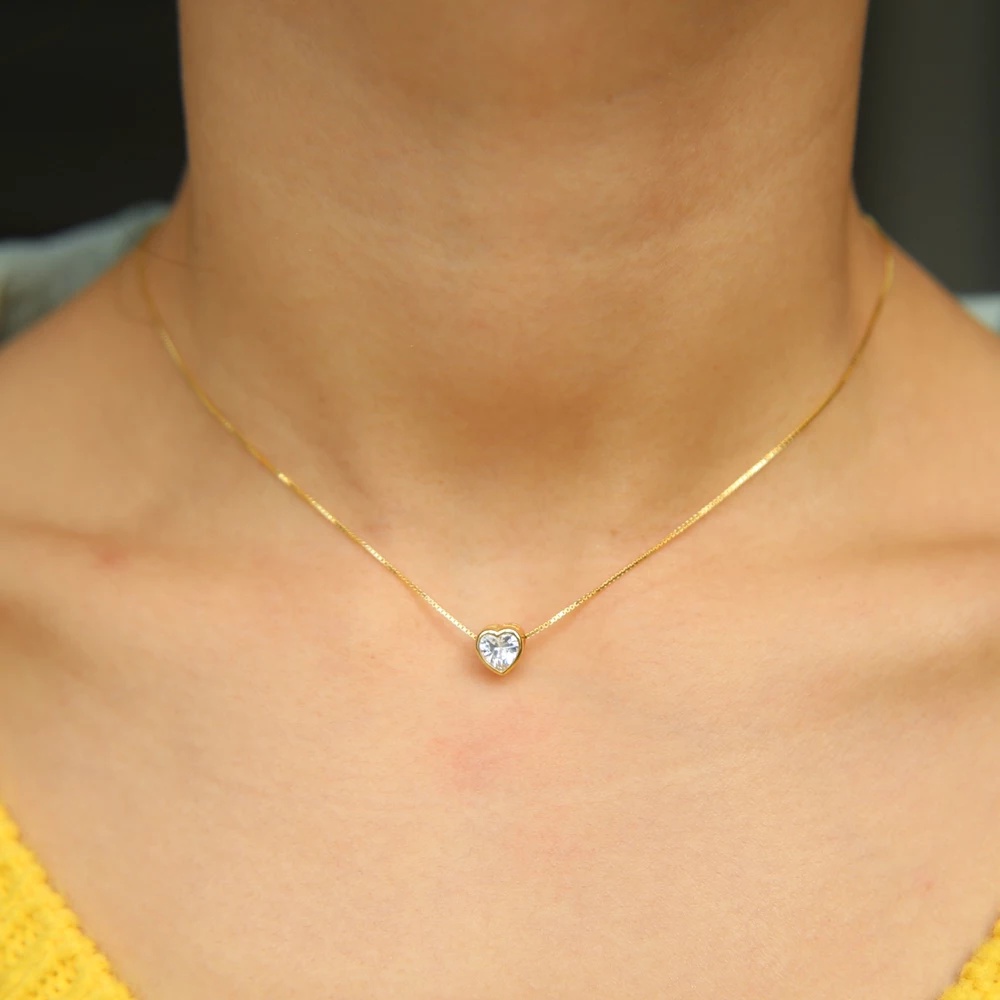 Colar gargantilha Com coração Ponto De Luz Folheado A Ouro 18k em Oferta na Shopee