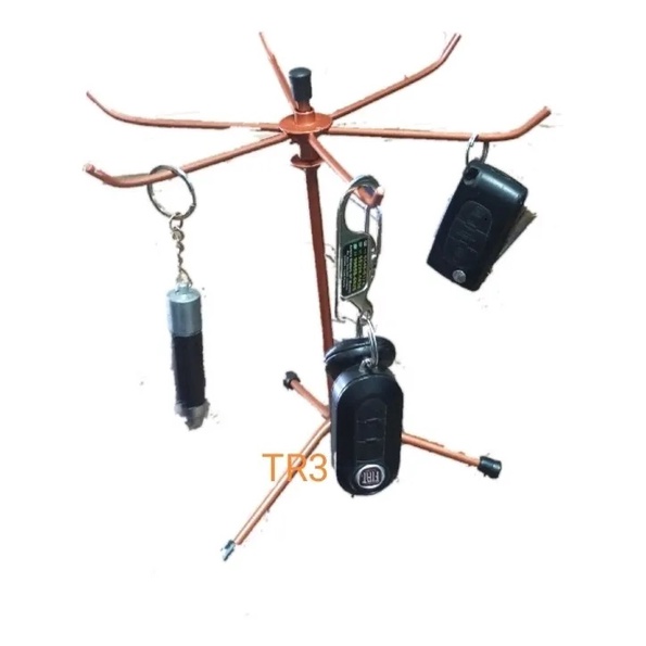 Expositor de Chaveiros, porta chaveiros E Meieiro Aranha Bijuterias Giratório Ferro na cor Rose ( 1 UNIDADE)