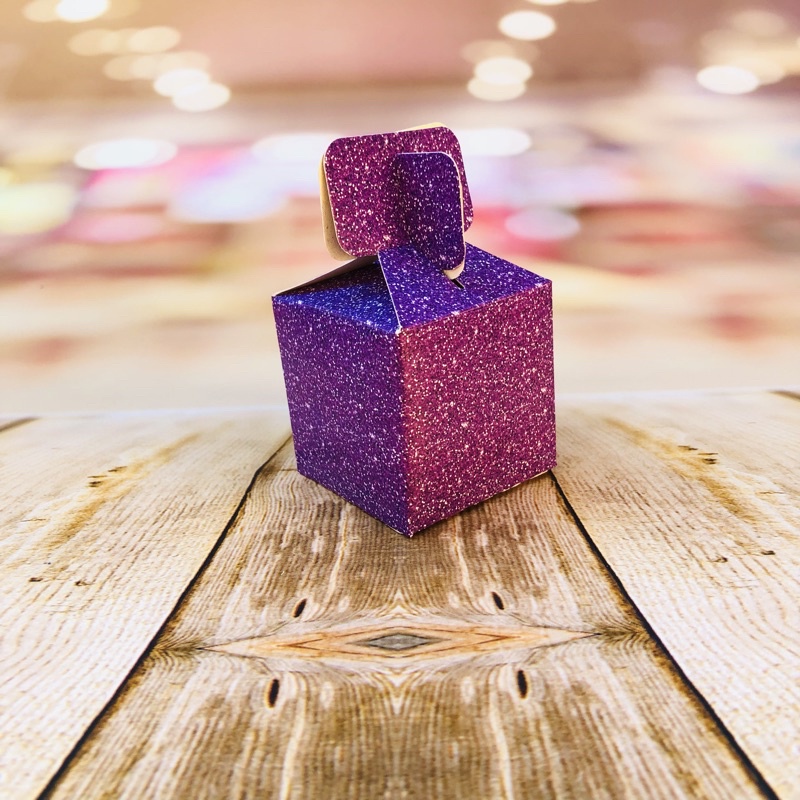 8 Caixa lembrancinha doces festas infantil TEMA GLITTER ROXO 79.19 em Oferta na Shopee