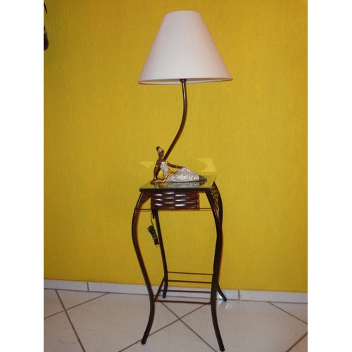 Aparador De Ferro Com Abajur / Cúpula / Vidro Detalhe Junco