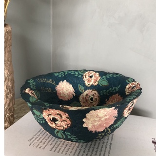 Bowl azul royal floral. Porta joias. Porta treco. Decoração Sustentável. Decoração artesanal. Pintura à mão. Feito à mão. Artesanato reciclado. Artesanato de luxo