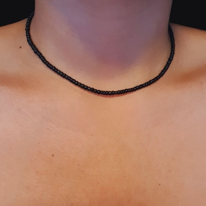 Colar de miçangas preto fosco 2mm