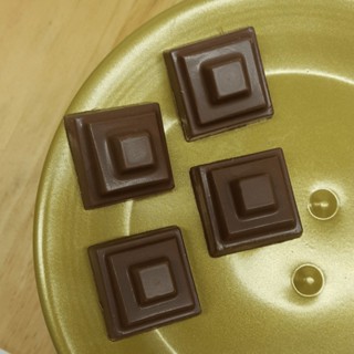 Forma Para Chocolate Bwb Com Silicone (3 Partes) 9686 - Mini Bolo Quadrado 15g em Oferta na Shopee