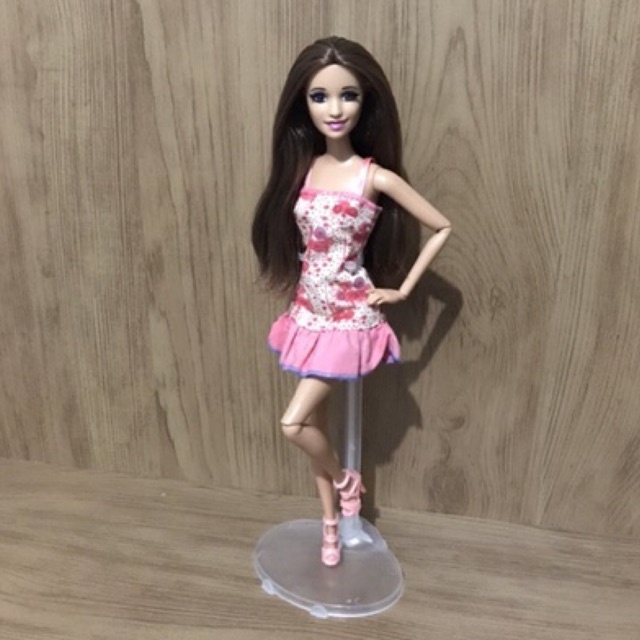 Boneca Barbie fashionista articulada - Escorrega o Preço