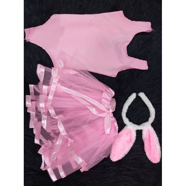 kit festa fantasia infantil coelhinha 3pçs saia body tiara. saia de tule e body bore suplex e tiara  plástica. em Oferta na Shopee