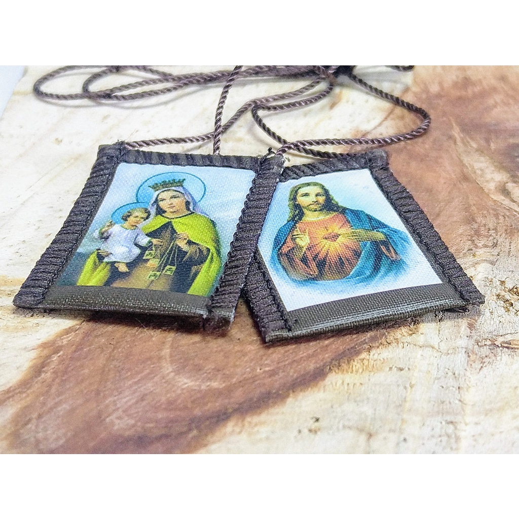 Escapulário com Imagens Nossa Senhora do Carmo Sagrado Coração  Feito em Tecido