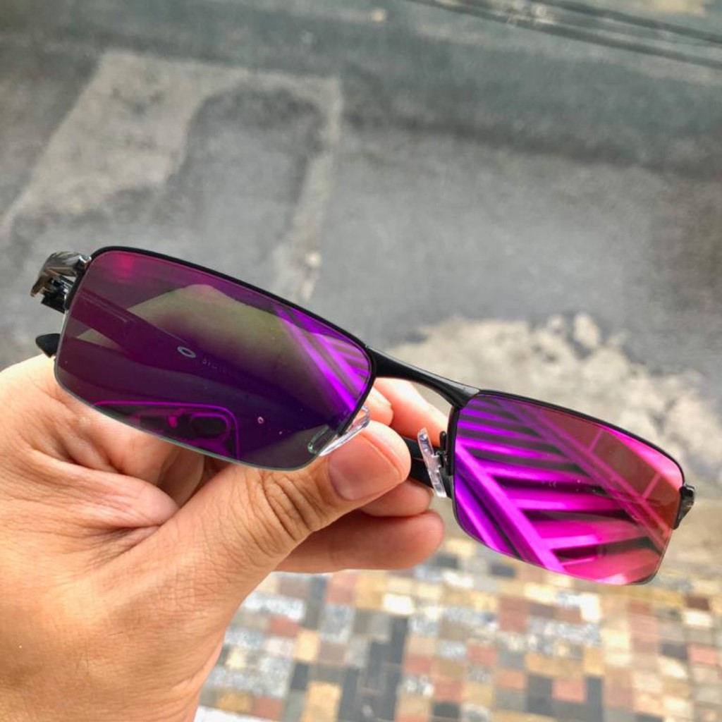 Óculos de sol oakley juliet vilão mandrake rosa