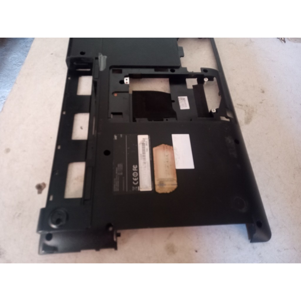 Carcaca Base Inferior Notebook Samsung NP305E4A BA41 Peq Quebrado