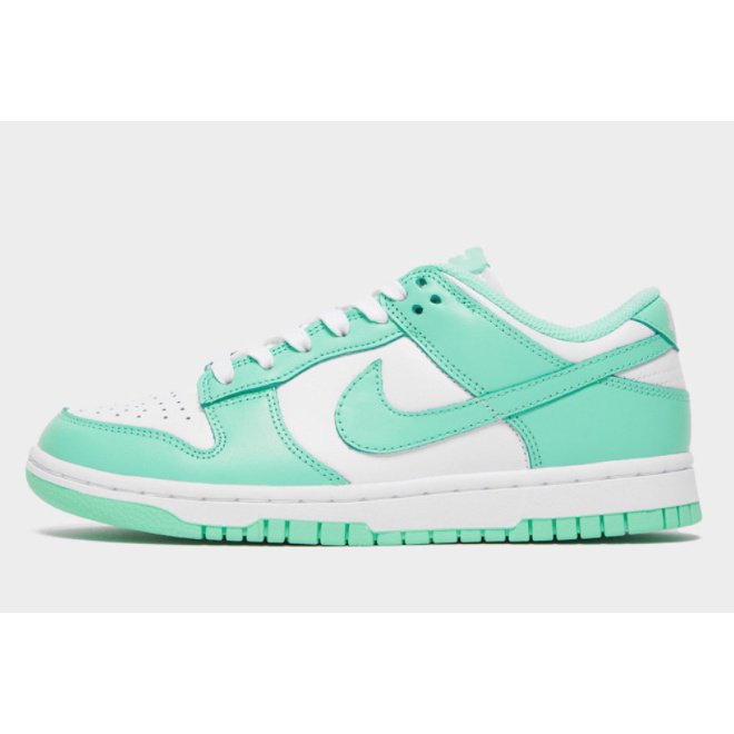 nike green glow low dunks