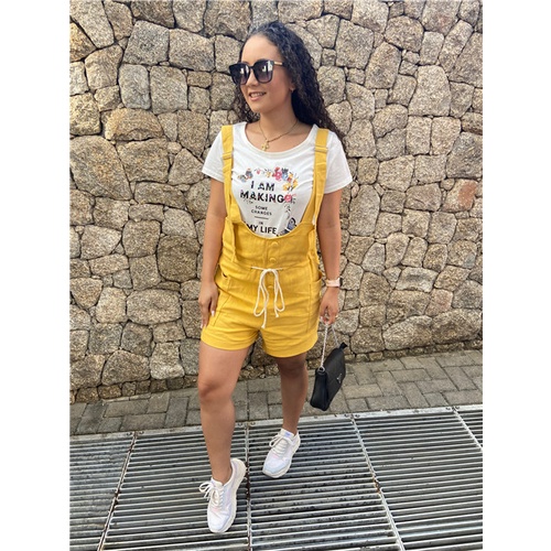Macaquinho Curto Jeans Feminino Jardineira Botões Blogueiras