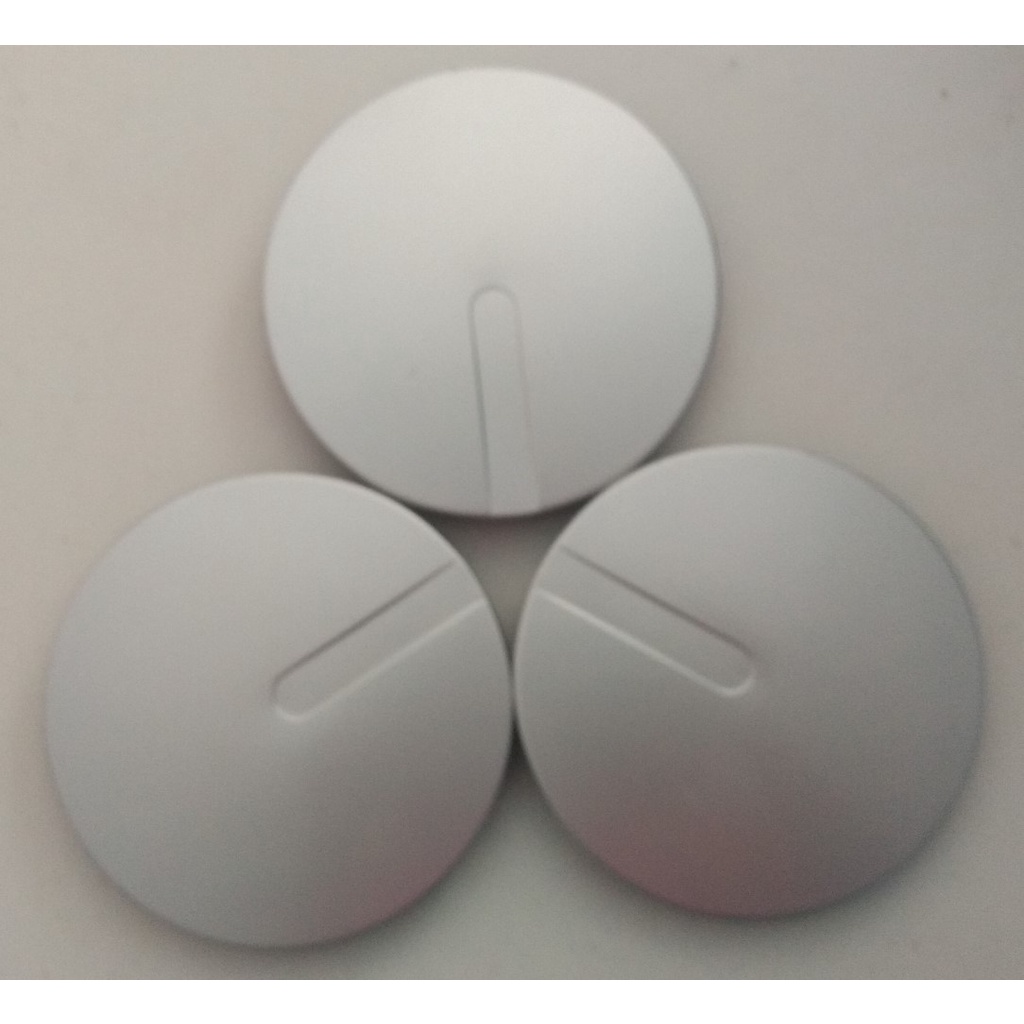 Três Calotas VW Tampa Miolo Centro da Roda Santana Gls GOL GTI PINGO DAGUA Cubo Gelo Prata Aro 14 Cód.331601151.1 - 14cm