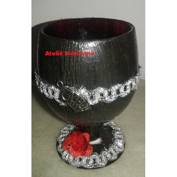 Taça de vidro decorada para Pomba Gira ou Ciganas - preta-prata-vermelha