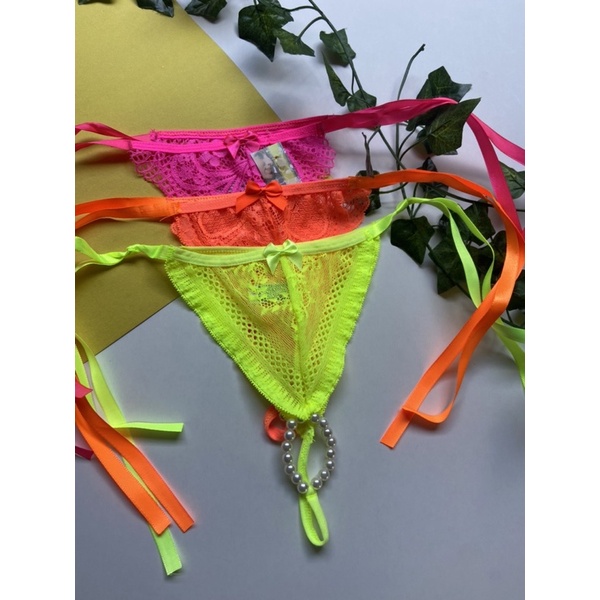 kit c/12 ~ Calcinha Tailandesa Apetadinha de Fita~ Calcinha toda de renda com pulseira de pérolas embaixo ATACADO