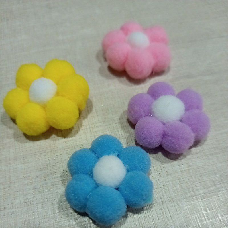 Florzinhas de pompom pet/ kit com 10, 20  unidades/ pompom pet/ pompom/ florzinha de pompom/ banho e tosa/ pet shop