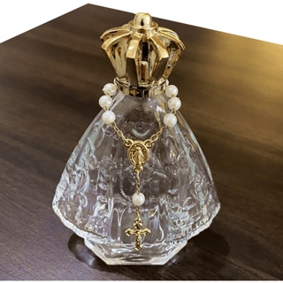 Kit 20 Frascos N. Sra Aparecida 60ml + 20 Mini Terços Pérola/Dourado – Lembrancinhas Religiosas em Oferta na Shopee