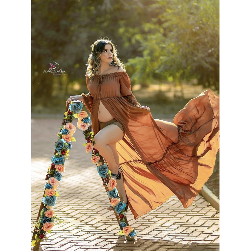 Vestido para ensaio fotográfico de gestante grávida em crepe