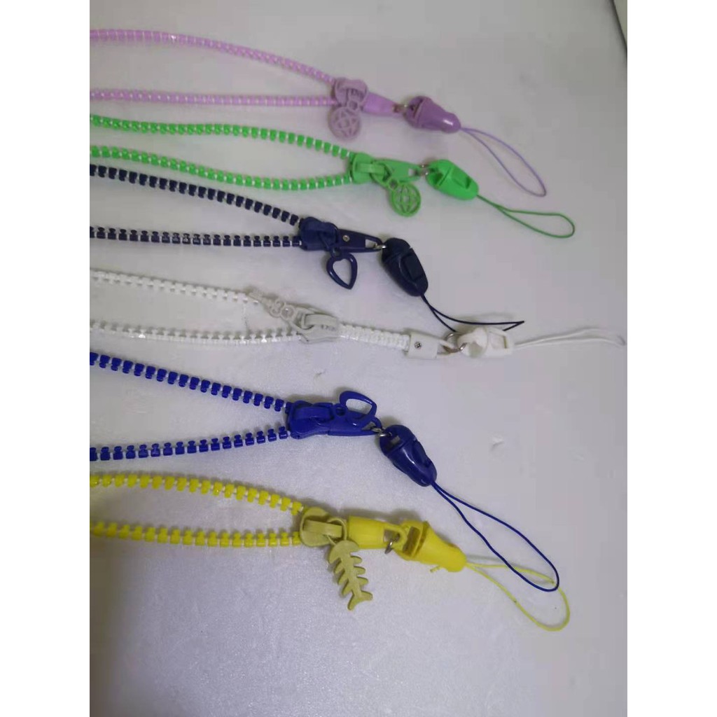 10 UN Retro Pure Color Bonito Usb Crachá Cordão Personalidade Moda Id Card Corda Alça De Pescoço Telefone Móvel Cordão / Multicolor 03