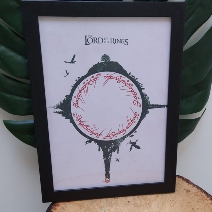 Quadro decorativo O Senhor dos Anéis LOTR Gandalf Aragorn Legolas Gimli Frodo Bilbo pôster filme geek com moldura e vidro