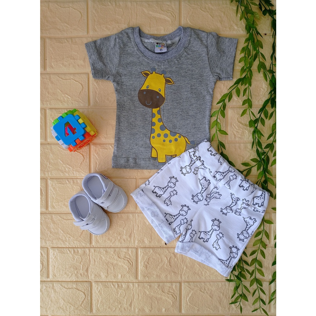 Roupa menino conjunto 2 peças girafa camisa e short de moletom estampado promoção