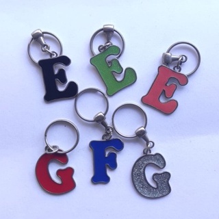 Chaveiros Letras Alfabeto Colorido em Metal - Unidade em Oferta na Shopee