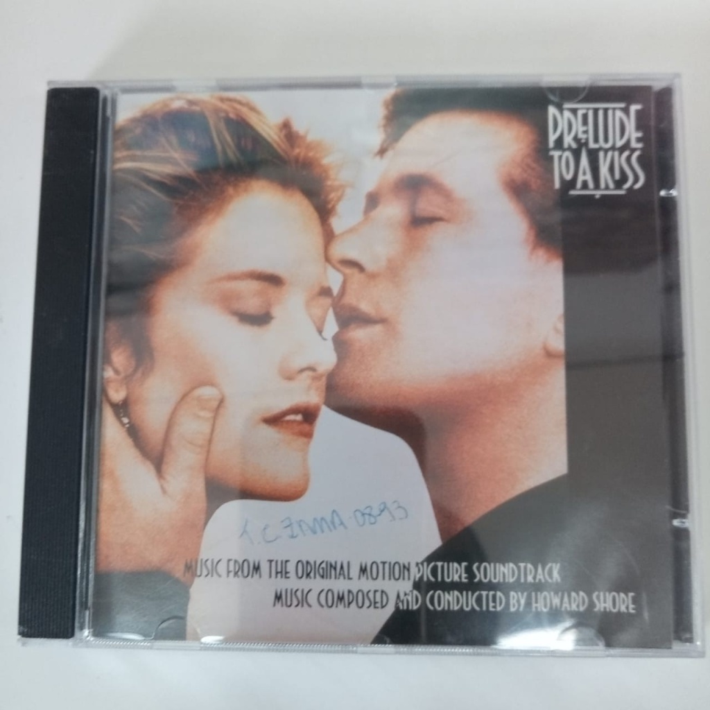 PRELUDE TO A KISS interprete VARIOS ARTISTAS