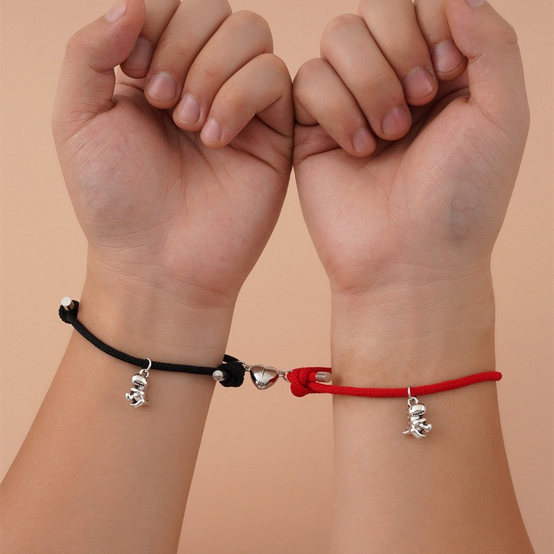 2 Pcs Pulseiras Para As Mulheres Homens Dinossauro Atração Pingente Magnético Casal Pulseira De Correspondência Presentes Do Amante Namorada Melhor Amigo