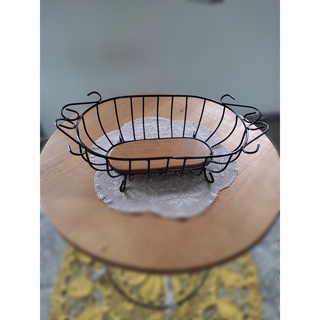 Fruteira de Mesa artesanal oval em madeira e ferro OFERTA IMPERDÍVEL 12%