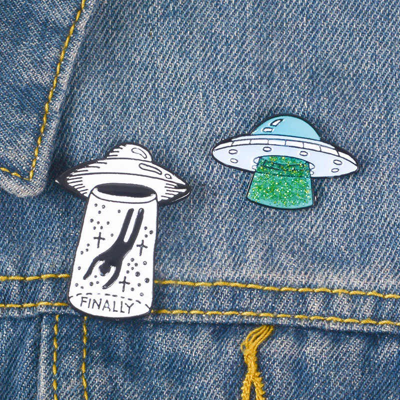 Pin Alien ET e Nave espacial com Glitter Pronta entrega | Shopee Brasil