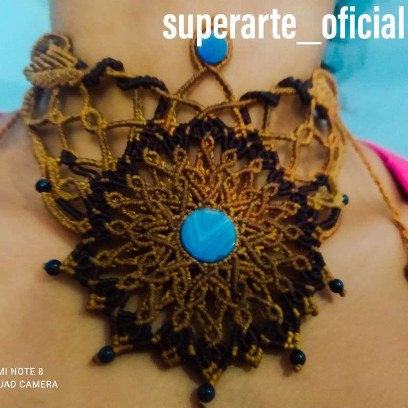 Colar hippie, mandala, macrame com pedras naturais: ágata azul, pedra da estrela e crisocola.