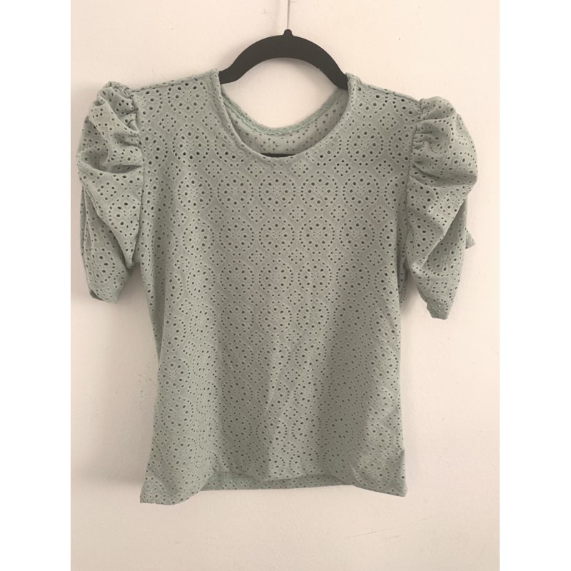 Blusa manga bufante cor verde menta
