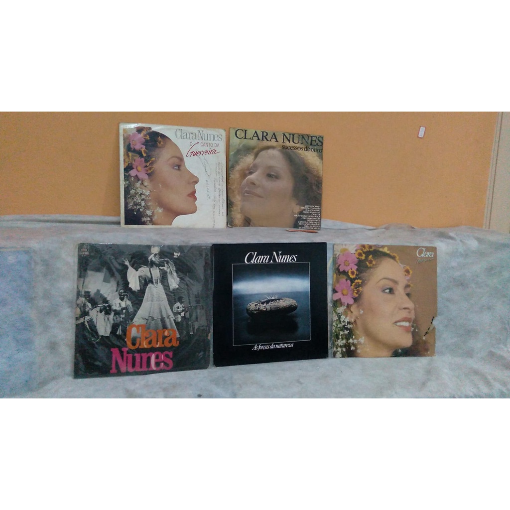 Lote de 5 LPS Clara Nunes 1974 - 1989