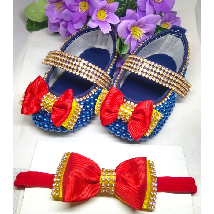 Sandalia de pérolas bebês branca de neve  com tiara