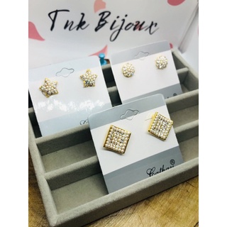 Brinco de pressão com pérolas e strass importado. lindos modelos