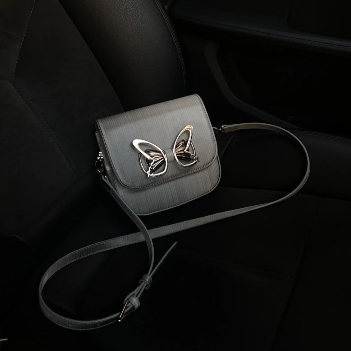 BORBOLETA  PRATA MODAS