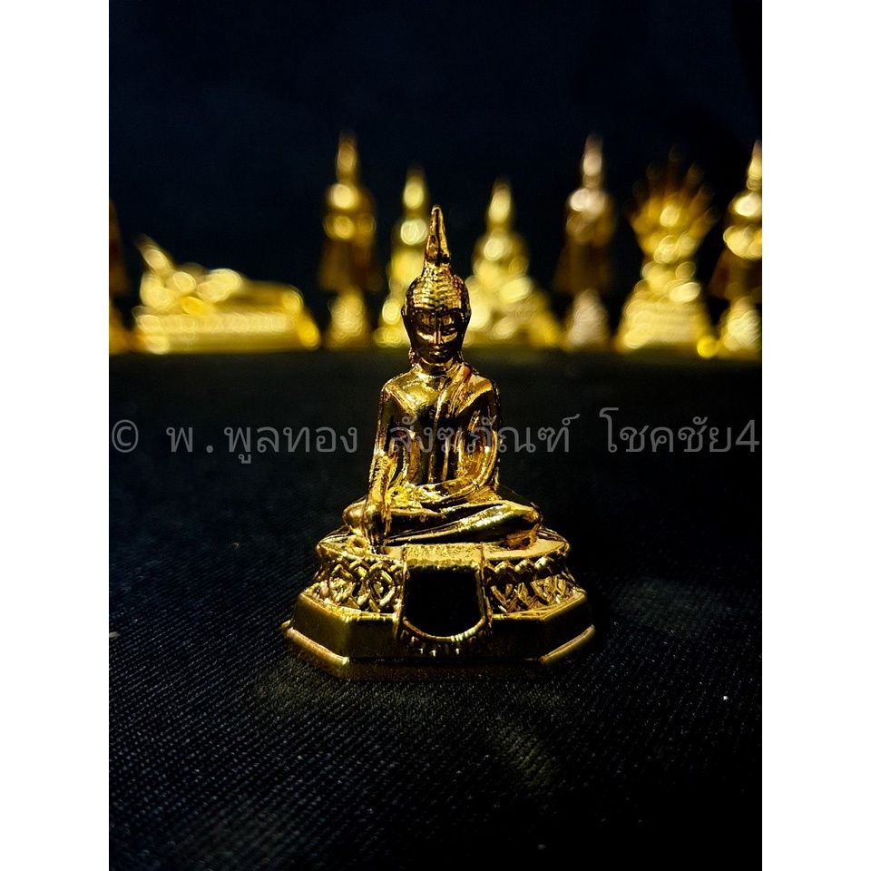 รูปสินค้า พระเครื่องขนาดเล็ก สูง 2 นิ้ว
