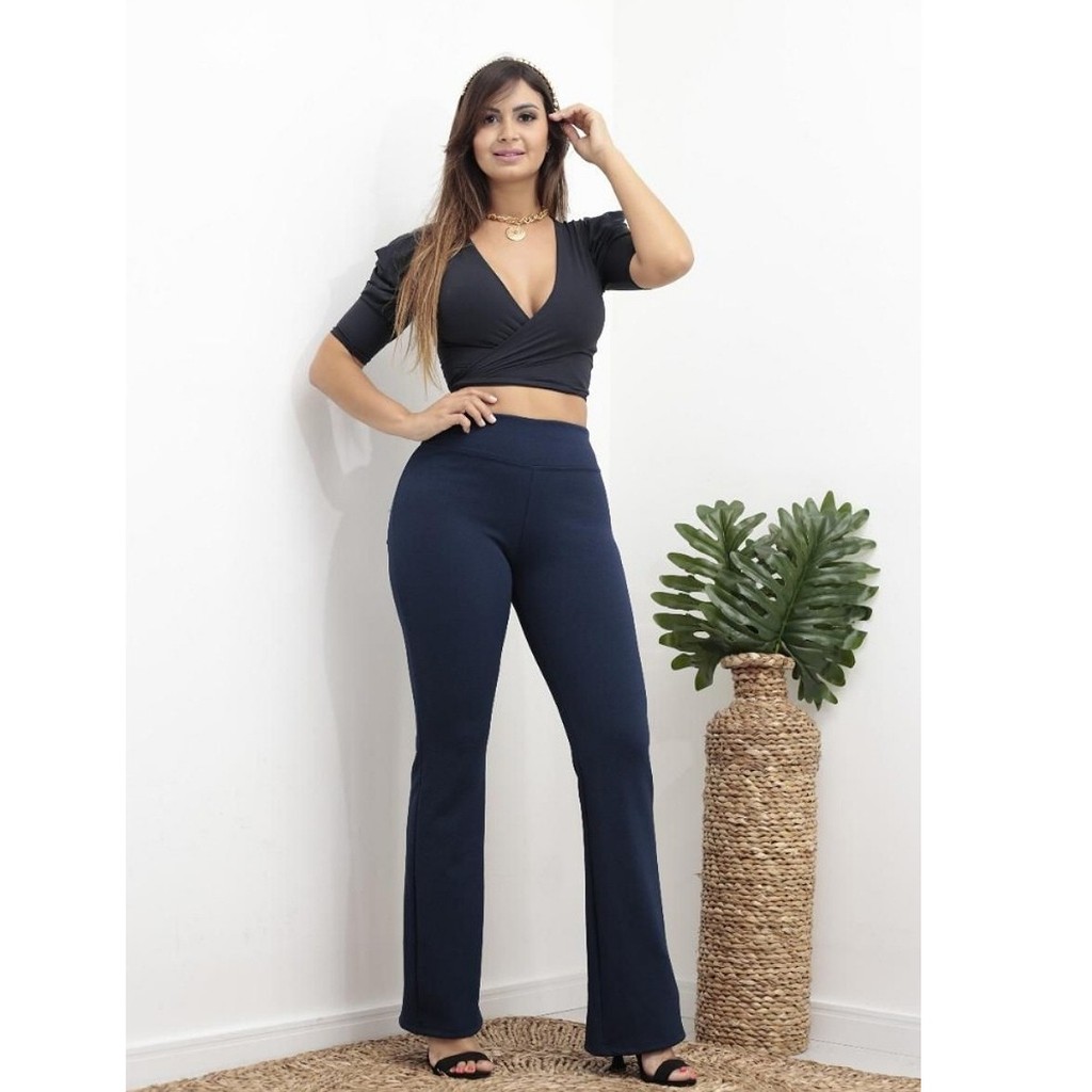 Calça feminina flare social em tecido crepe