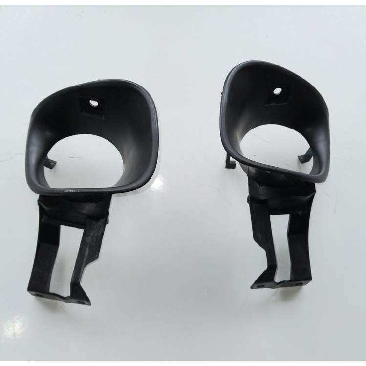 Par Grade Moldura Farol De Milha Palio 2001 2002 2003 Com Furo Original