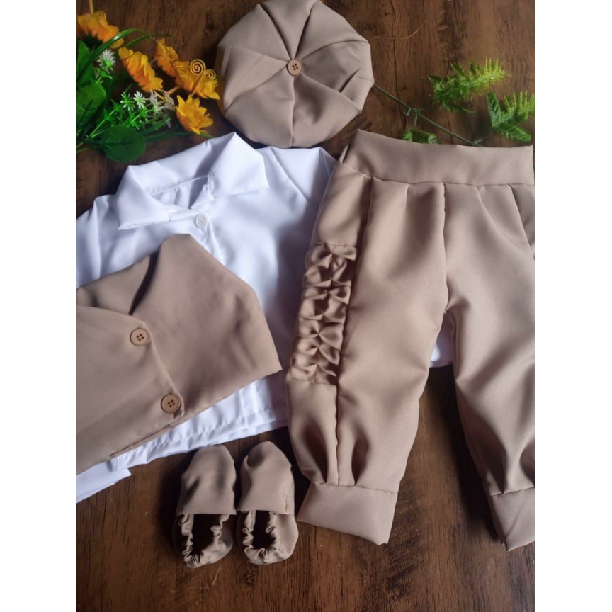Pilcha de gaúcho infantil Bege-> bombacha, colete, boina, lenço, alpagarta e camisa -> Saída de Maternidade