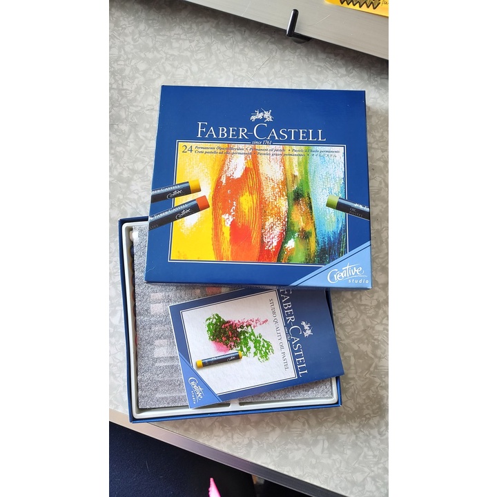 Pastels Doux Faber-Castell Creative Studio - Lot De 24 Demi-bâtons, Couleurs Vives, Mélangeables