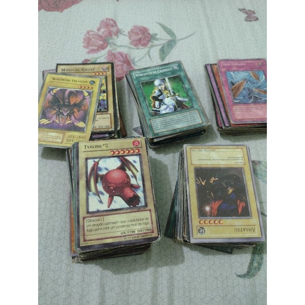 Pacote com 50 Figurinhas Yu Gi Oh Originais Antigas