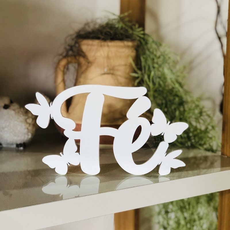 Enfeite Fé letreiro Decoração para Estante/Sala/Quarto/Mesa posta Natal