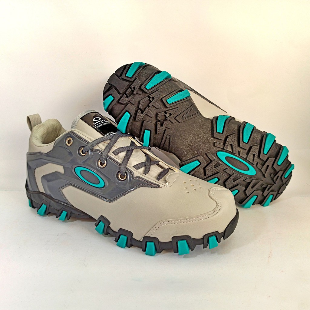 tenis oakley bravo masculino