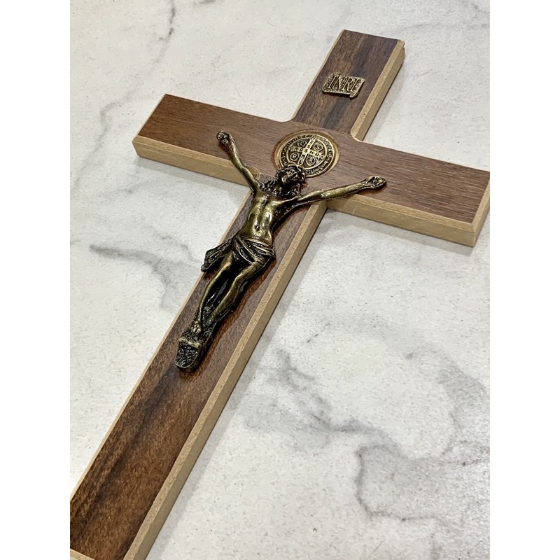 Cruz Crucifixo De Parede Madeira E Metal São Bento 30cm