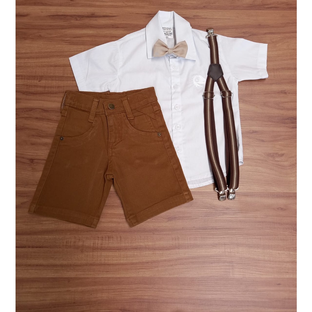 Roupa Menino Infantil Tema Batizado Camisa Manga Curta Branco Bermuda Color Caramelo Suspensório Listrado e Gravata Bege