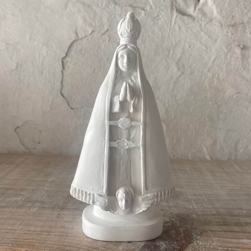 IMAGEM DE NOSSA SENHORA APARECIDA DE 20CM DE ALTURA PARA ARTESANATO EM GESSO CRU