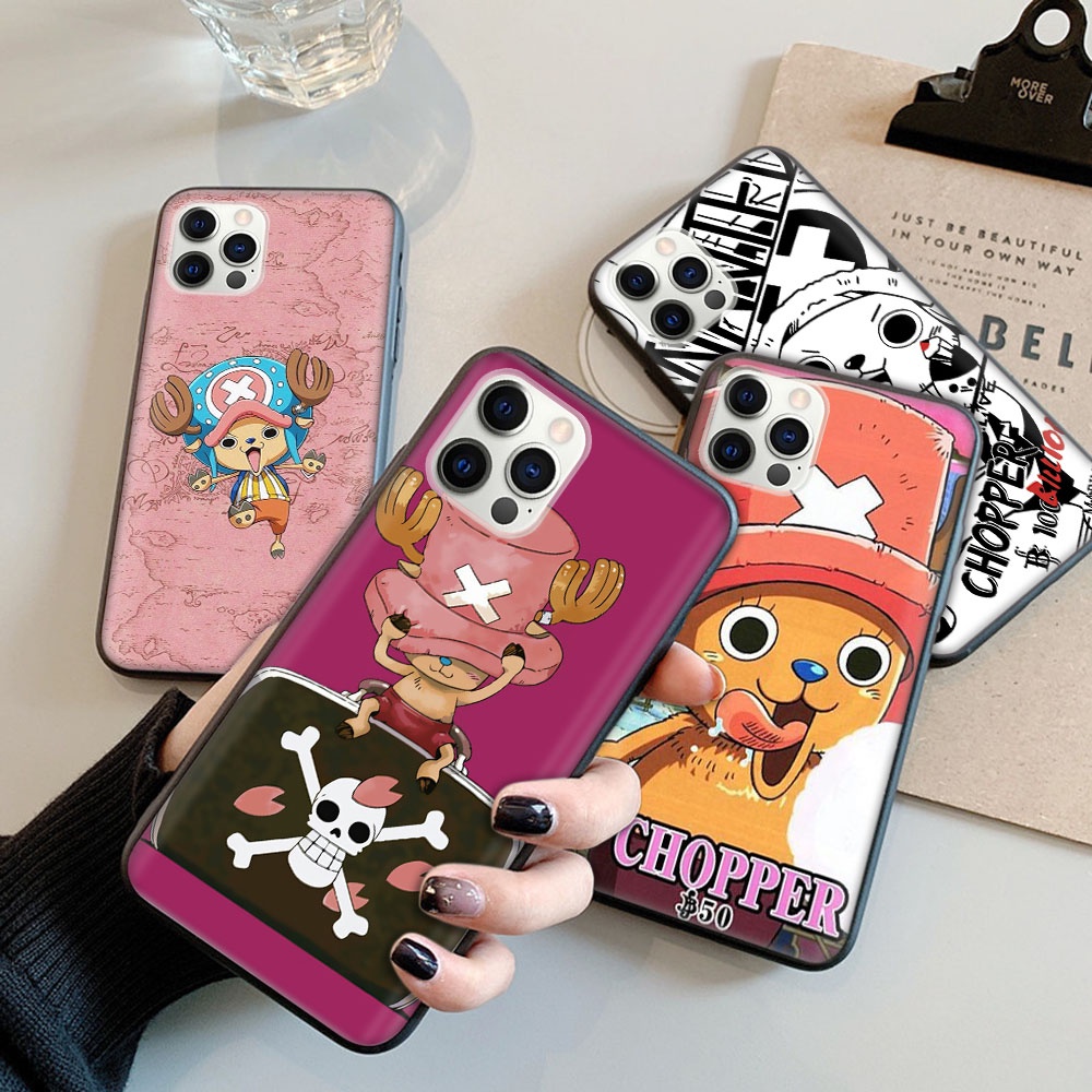 Capinha de Celular Iphone 11 e 12 One Piece com Pulseira