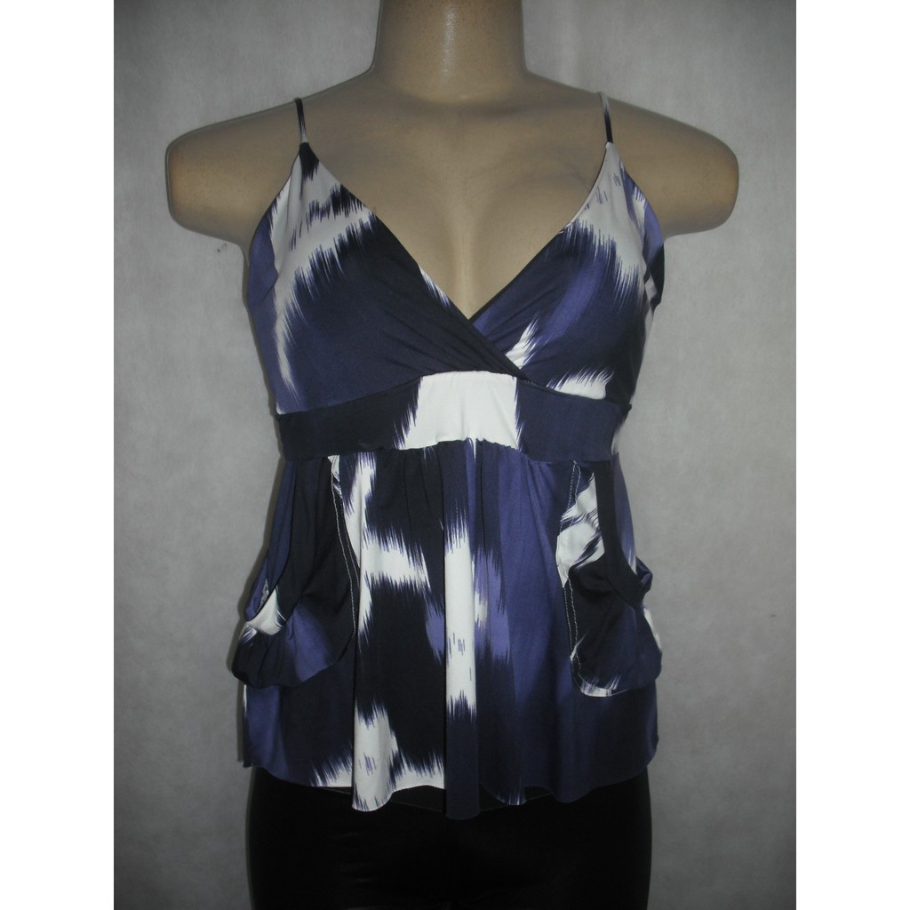 BLUSA ROXA BRANCA ESTAMPADA TAM P PARADO NO AR USADO BOM ESTADO