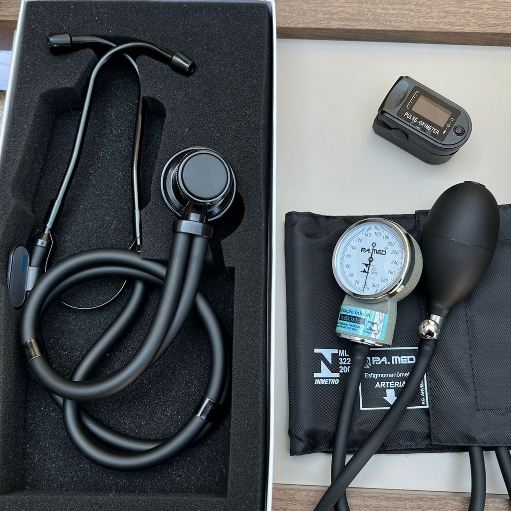 Kit Enfermagem Acadêmico Black Esteto Rappaport Esfigmomanômetro e Oxímetro