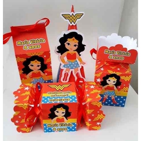 40 Caixas Mulher Maravilha - Milk, Bala, Meia Bala, Pirâmide